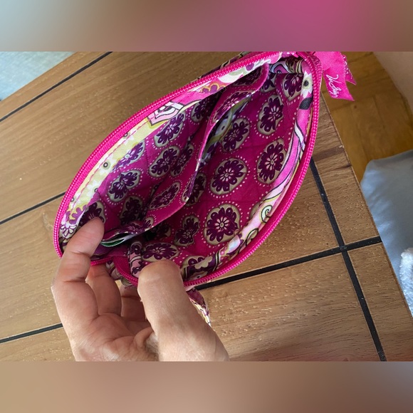 Vera Bradley Zip Wristlet Wallet Clutch Very Berry Paisley Pink Green Purple - Picture 6 of 6